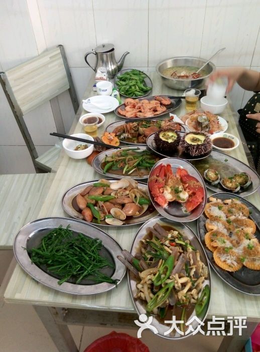 三亚鸿顺海鲜加工_顺丰快递海鲜配送图片_海鲜加工图片